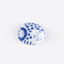 Gonko chopstick rest (Mizutamaneko / Arita ware)
