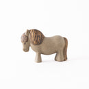 グレーのお姉さんポニーさん