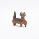Lilla zoo Cat standing