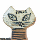 Lilla zoo Cat standing