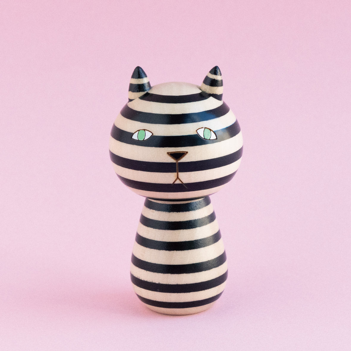 お値下げドナ・ウィルソン　ボーダーモノクロ猫、クマのこけし 3_000000003031.jpg?v=1755030272