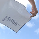 A handkerchief that the curtain shakes in the wind