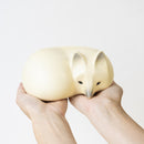 雪中​​的狐狸中等