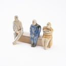 ベンチに座る人(1981)