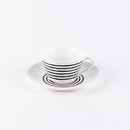 六圈杯子和盤子