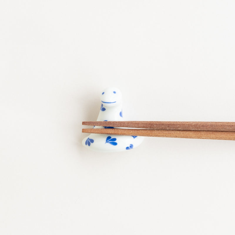 A set of 2 chopstick rests (snake from here)