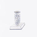 桌子上的Kanabin對