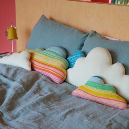 Donna Wilson クッションカバー donna-wilson-cushion-meg.jpg