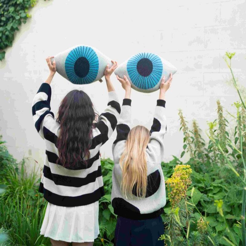 Cushion-Eye-Shaped-Cushion-