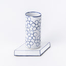 台にのったような花瓶（花）