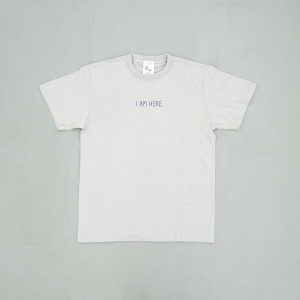 Tシャツ（I AM HERE・グレー）M