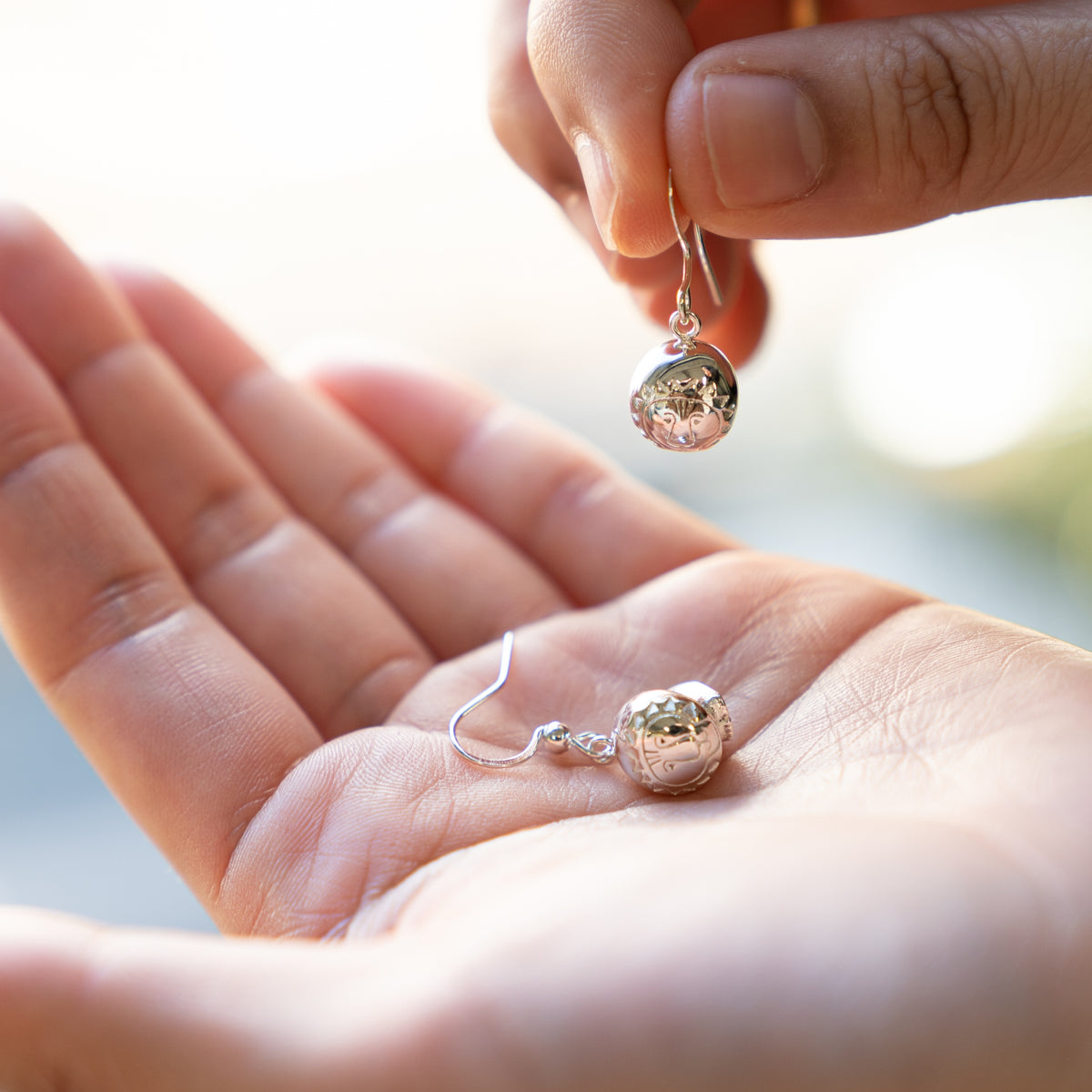 SKULTUNA ライオンピアス（シルバー）