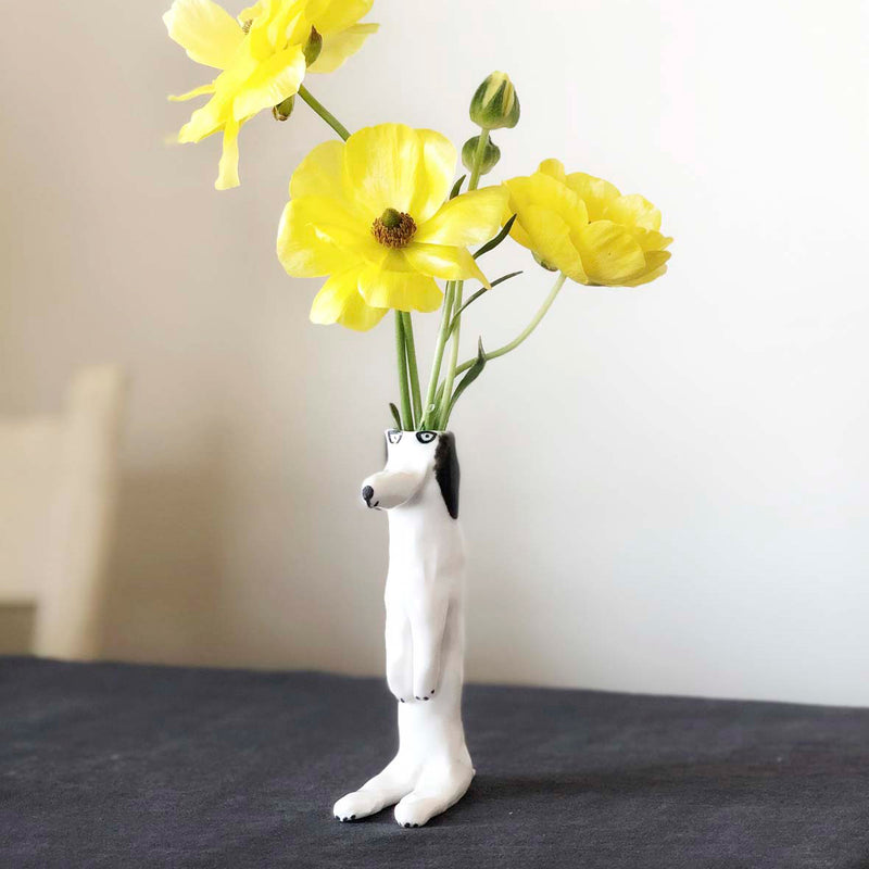 Vase (standing dog)