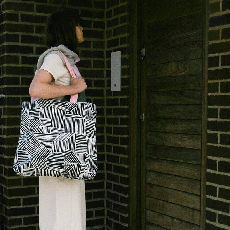 Tote bag black online pink