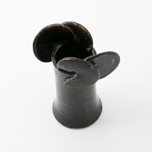 獨特的黑色花瓶