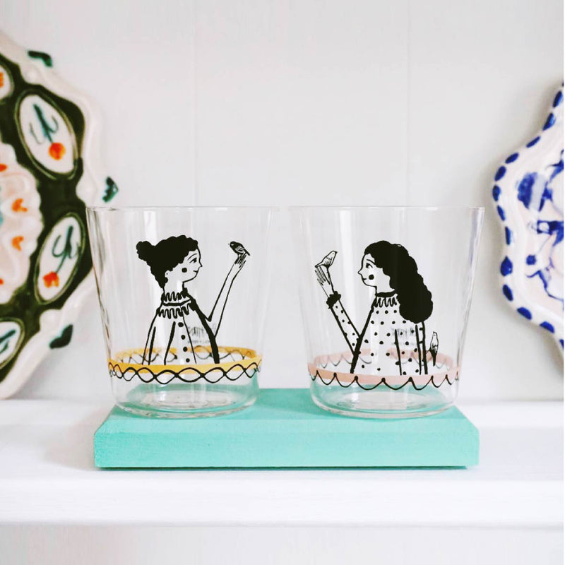 Glass set for bird lovers