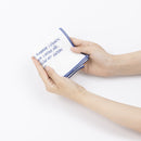 窗簾在風中搖晃的手帕