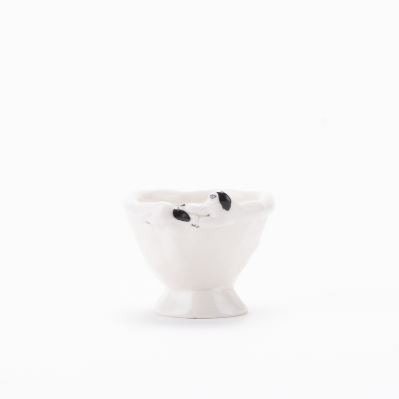 Egg stand (black mimi / white)