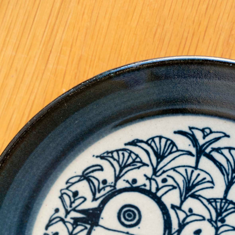 Plate cat (Kururo) [Mashiko ware]