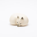 雪中​​的狐狸中等