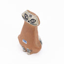 莉拉動物園貓坐著